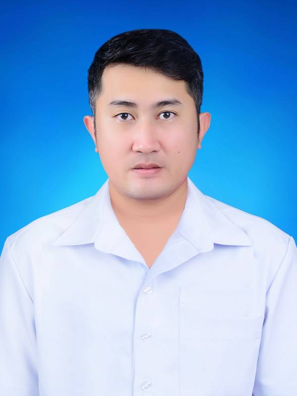 นาย วิโรจน์ ชมเชย